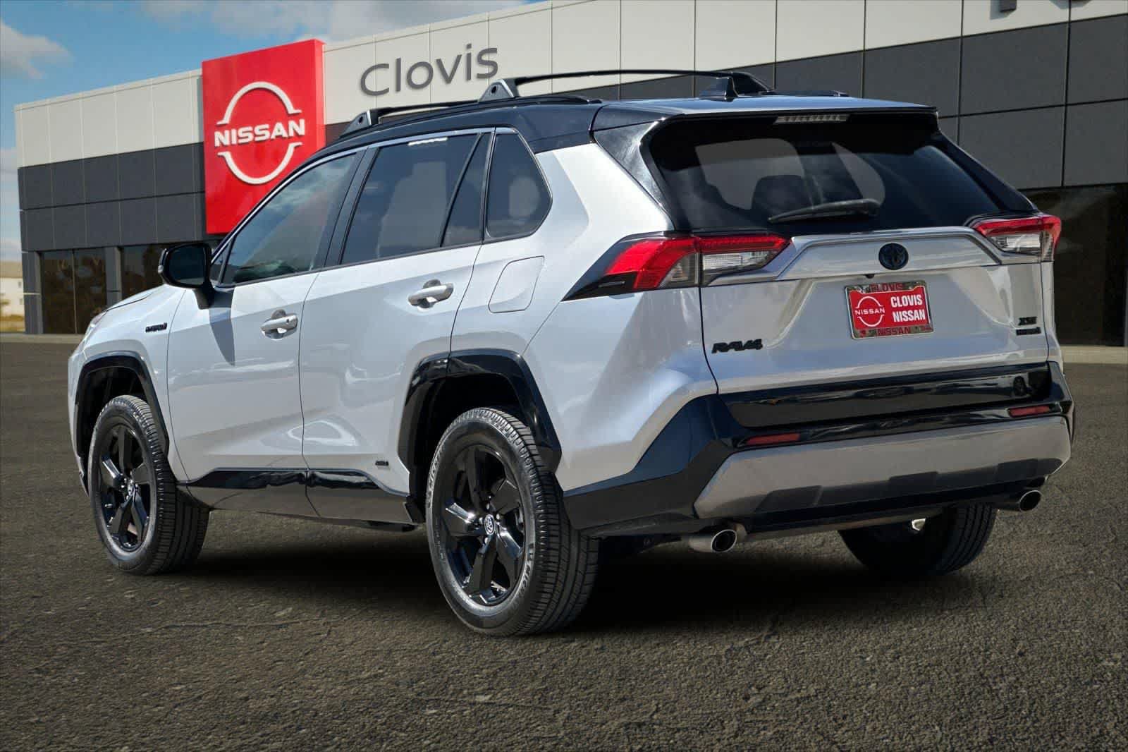 Used 2019 Toyota RAV4 XSE w/ XSE Weather Package AWD/4WD image 7