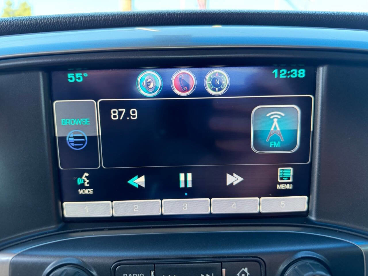 Used 2015 Chevrolet Silverado 2500 LT w/ LT Convenience Package image 32