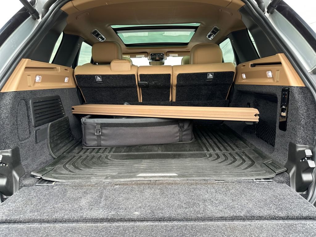 Used 2023 Land Rover Range Rover Autobiography AWD/4WD image 18