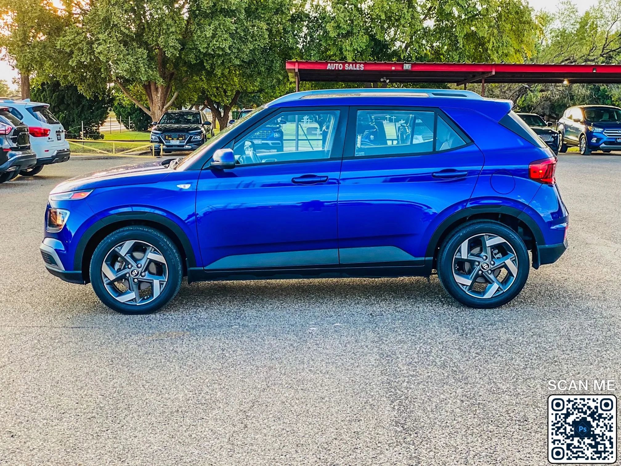 Used 2023 Hyundai Venue SEL image 5