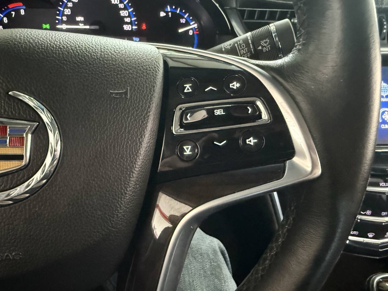 Used 2015 Cadillac XTS Luxury AWD/4WD image 24