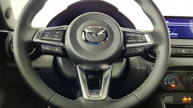 New 2026 MAZDA MX-5 Miata Club w/ Interior Package RWD image 22