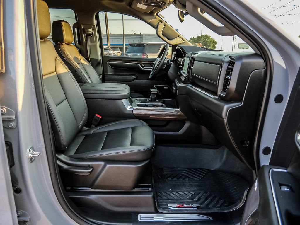 Used 2025 Chevrolet Silverado 1500 RST w/ RST All Star Premium Package AWD/4WD image 16