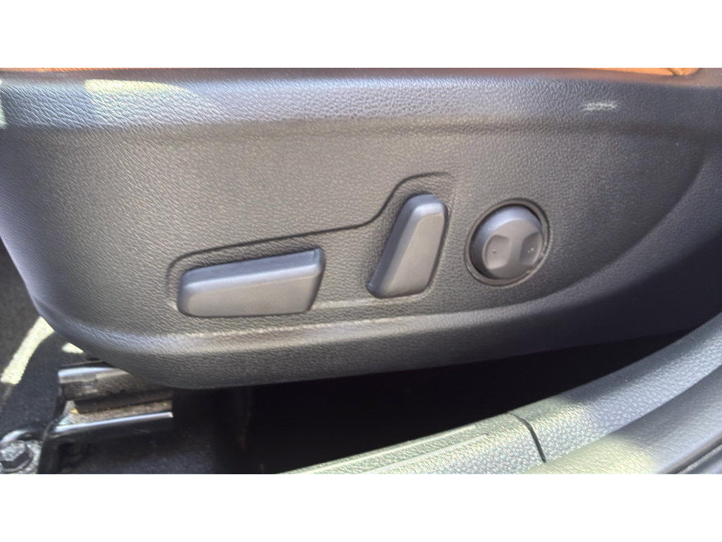 Used 2025 Kia Seltos EX w/ EX Sunroof Package FWD image 13