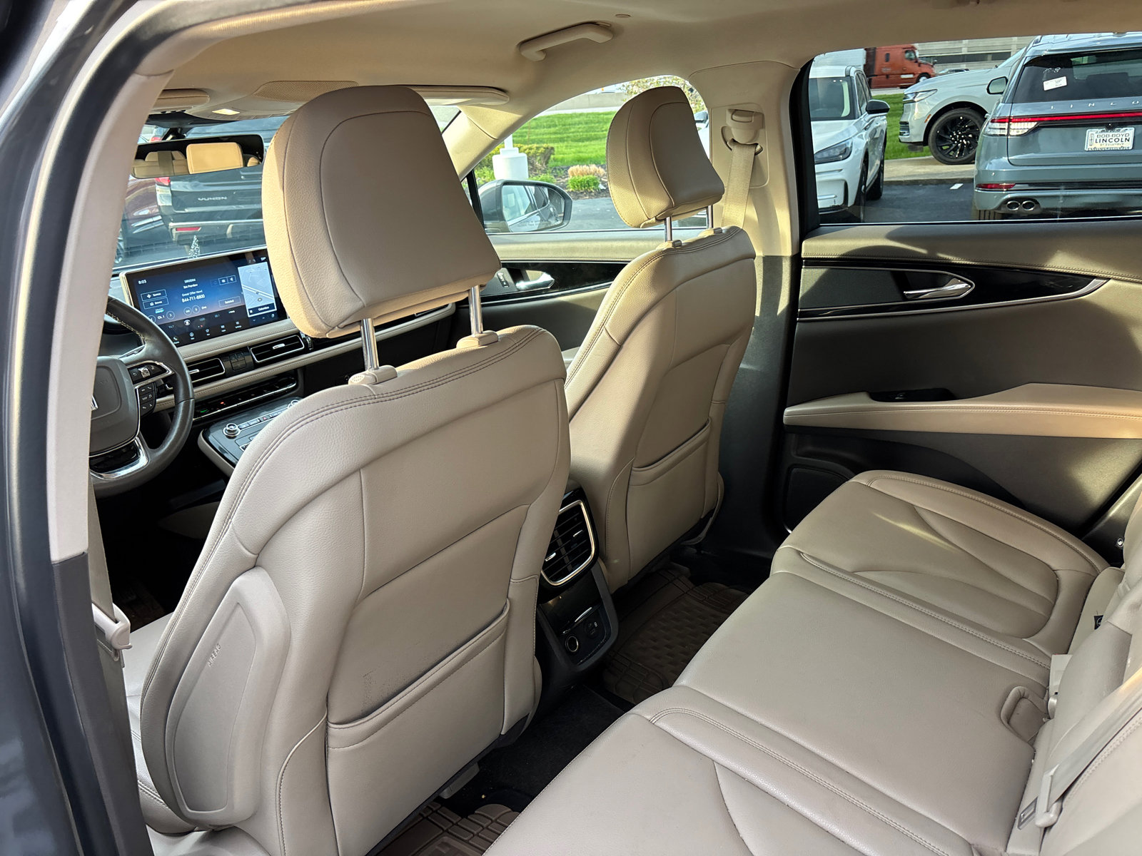 Used 2022 Lincoln Nautilus AWD w/ Premium Package image 25