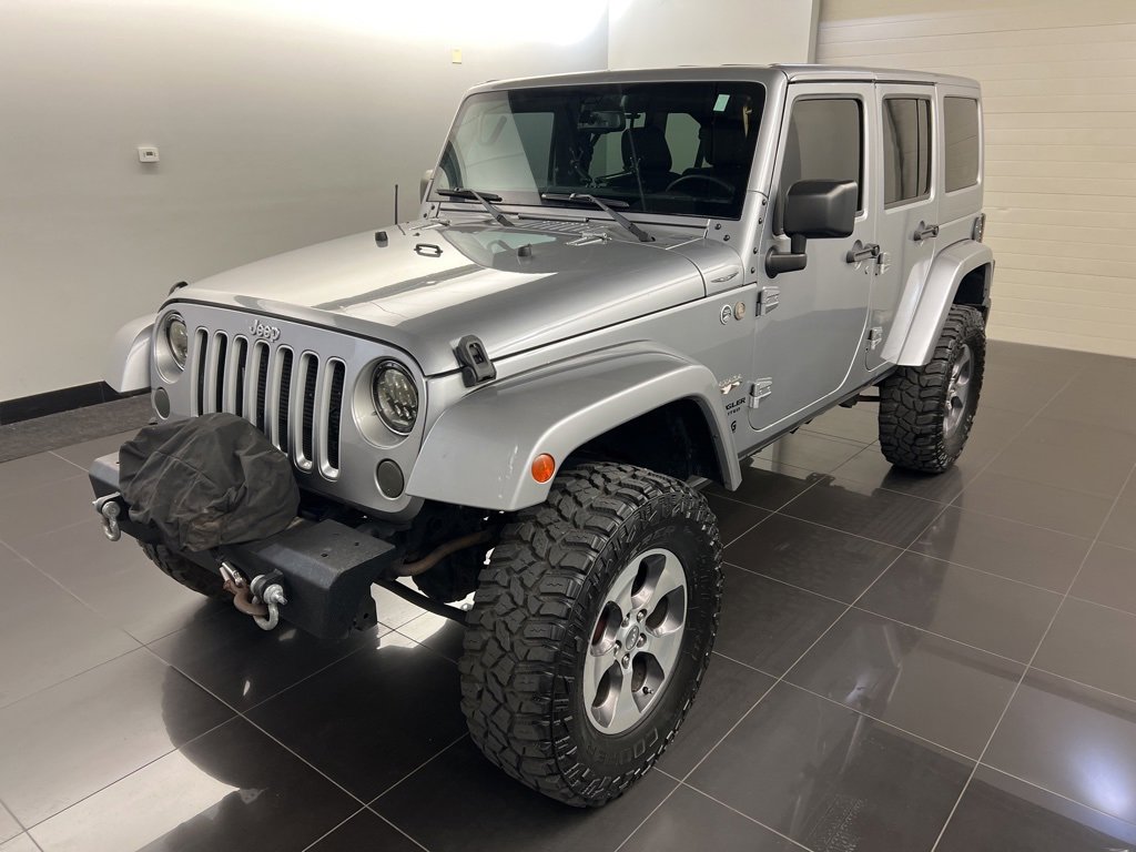 Used 2016 Jeep Wrangler Unlimited Sahara w/ Dual Top Group image 3