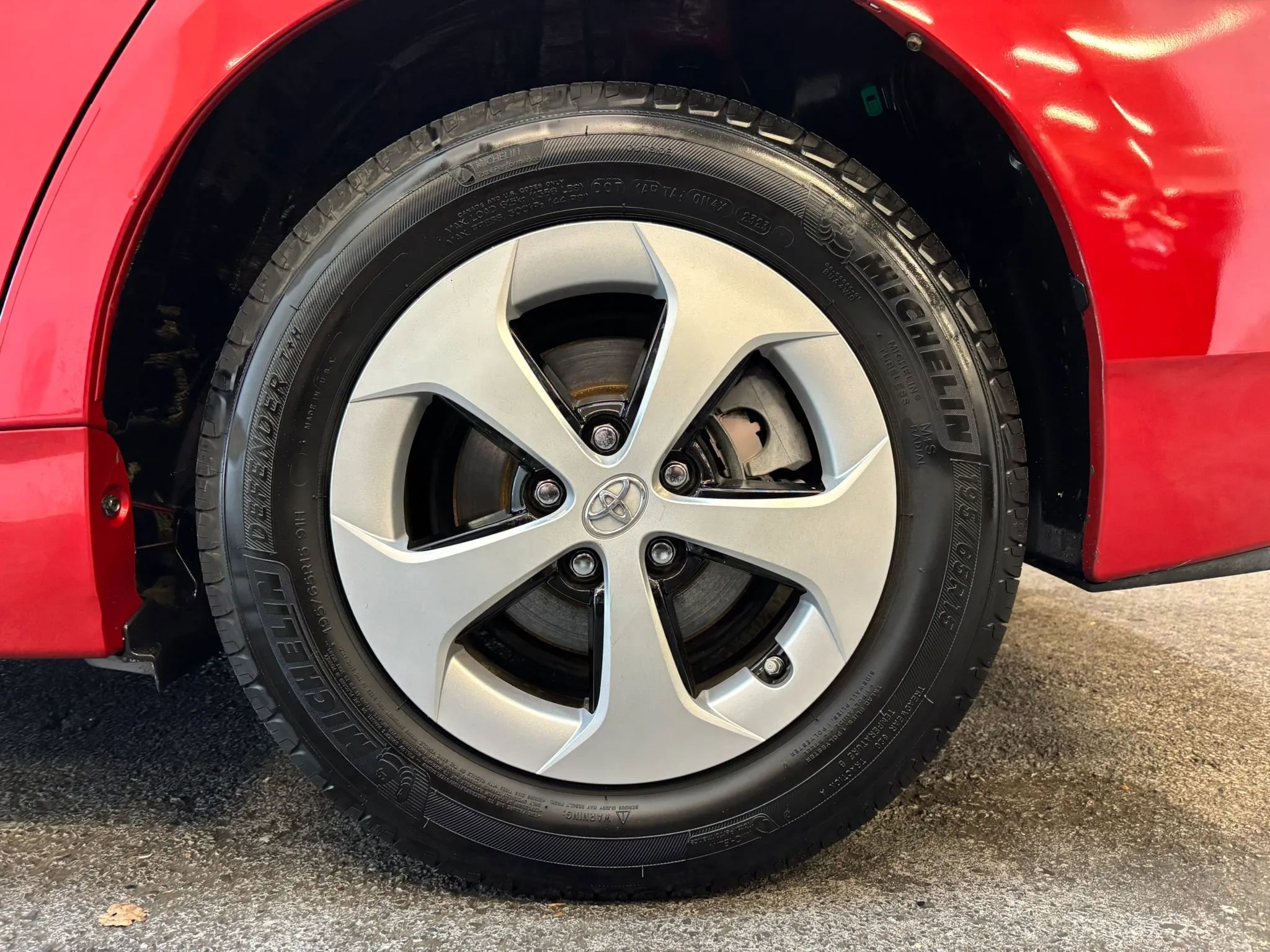 Used 2014 Toyota Prius Four FWD image 6