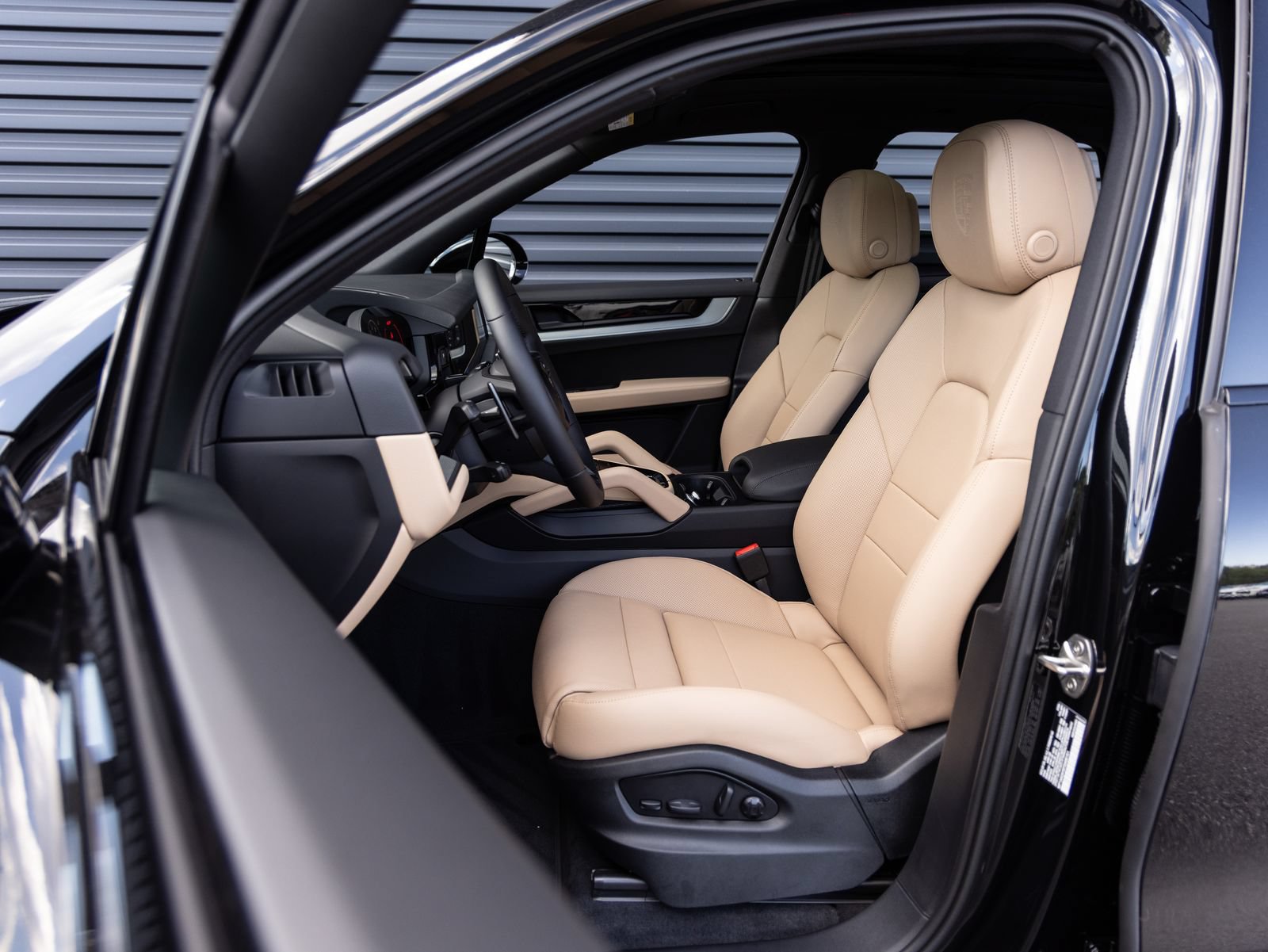 New 2026 Porsche Cayenne AWD/4WD image 5