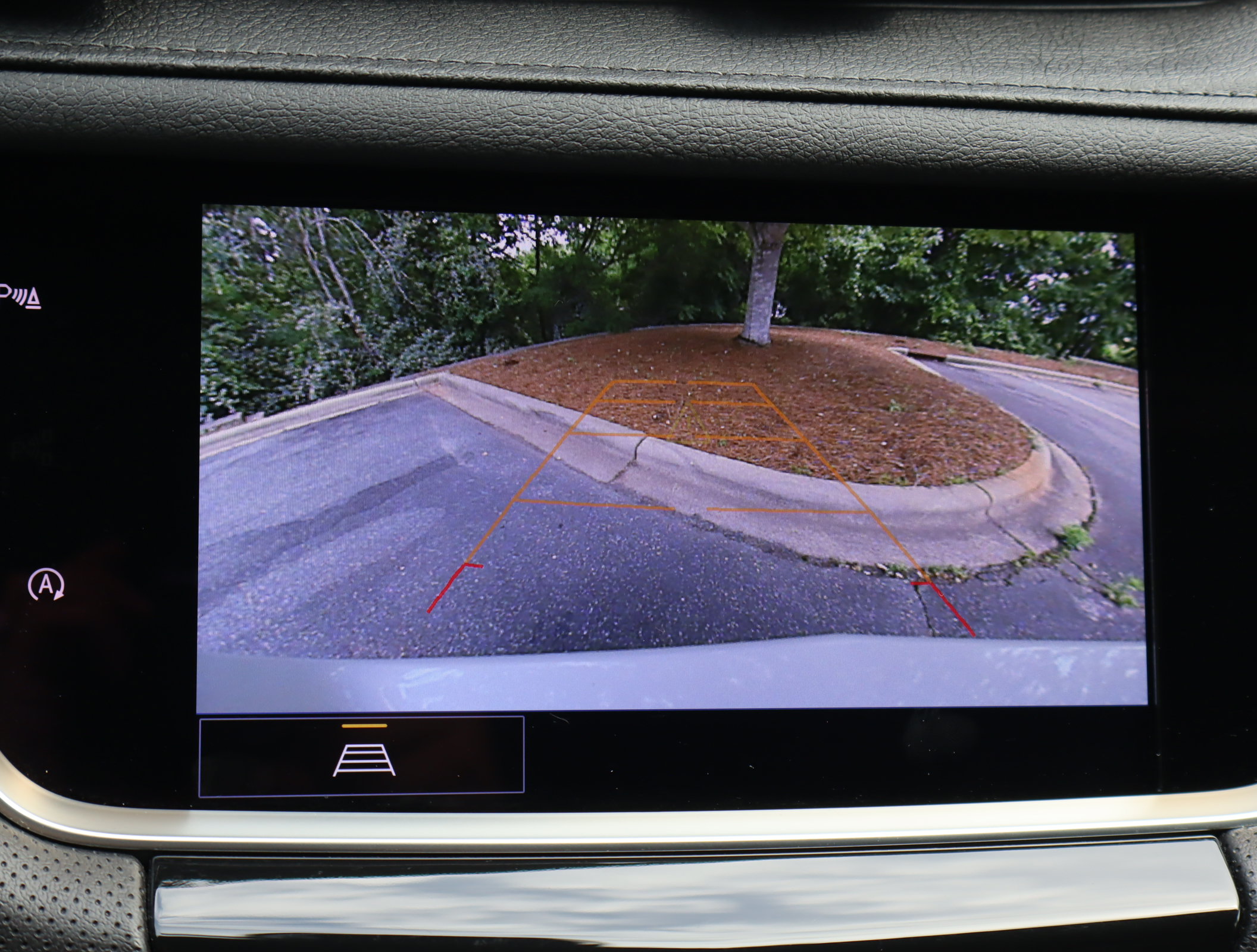 Used 2023 Cadillac XT5 Luxury w/ LPO, Floor Liner Package AWD/4WD image 28