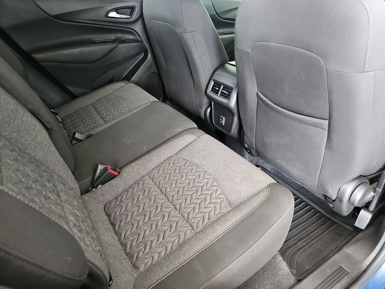 Used 2024 Chevrolet Equinox LT FWD image 14