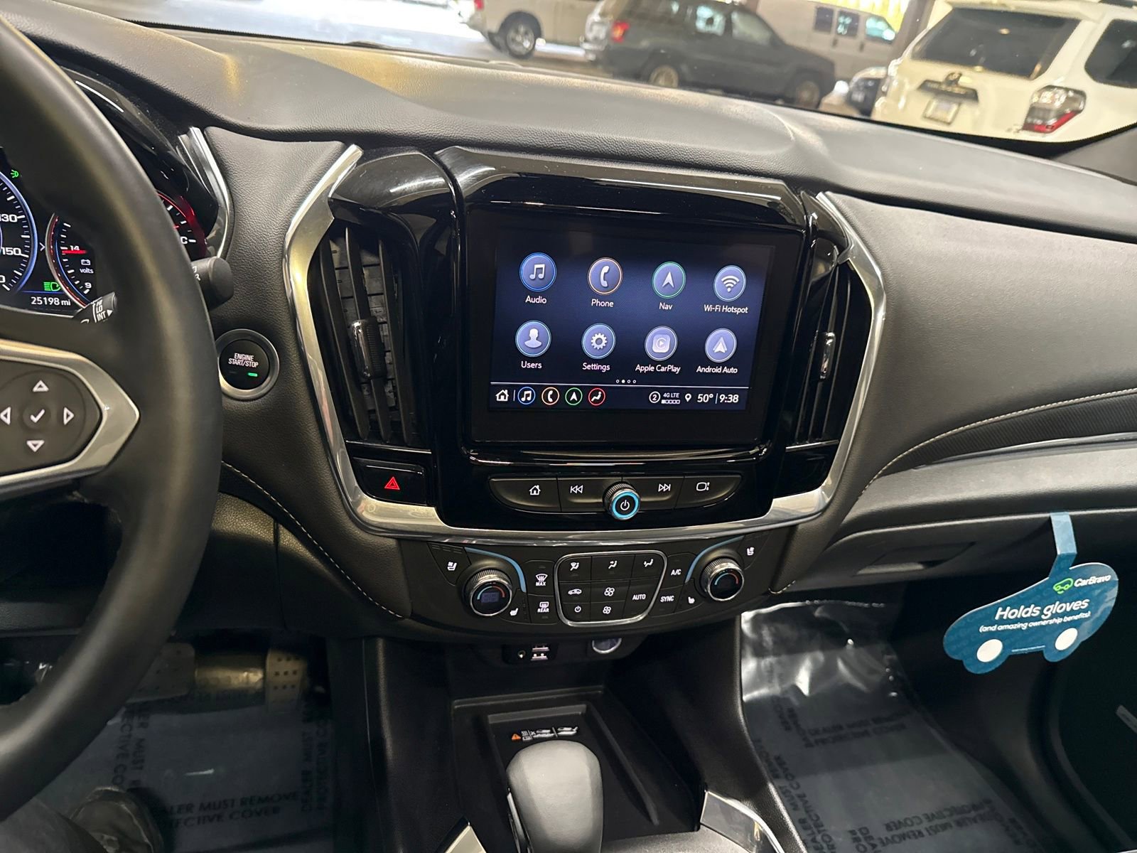 Used 2023 Chevrolet Traverse Premier image 19