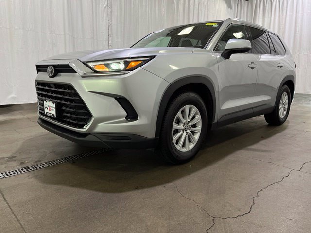 Certified 2024 Toyota Grand Highlander AWD image 28
