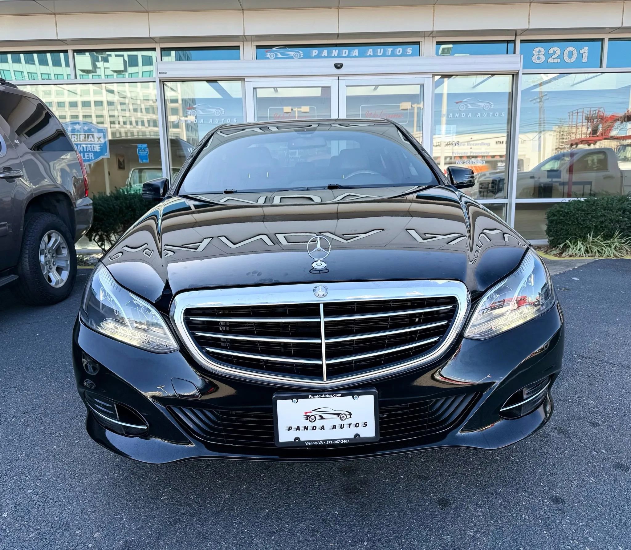 Used 2014 Mercedes-Benz E 350 4MATIC Sedan image 2