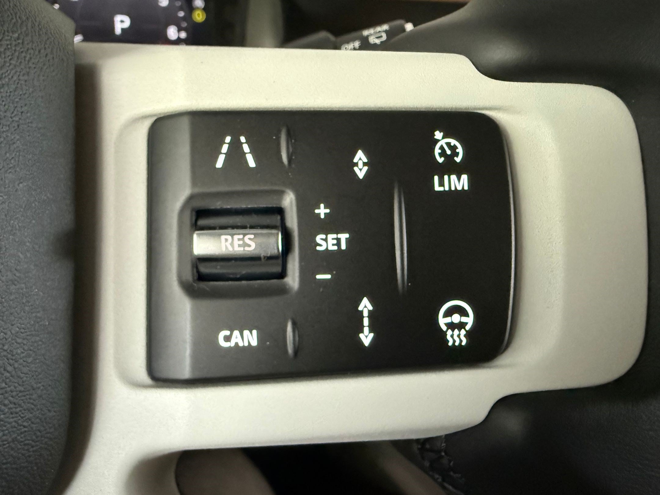 New 2026 Land Rover Defender 130 X-Dynamic SE AWD/4WD image 16