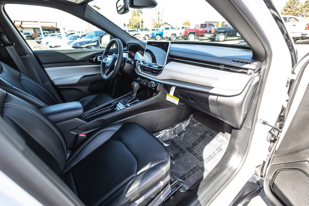 Used 2026 Jeep Compass Limited image 28