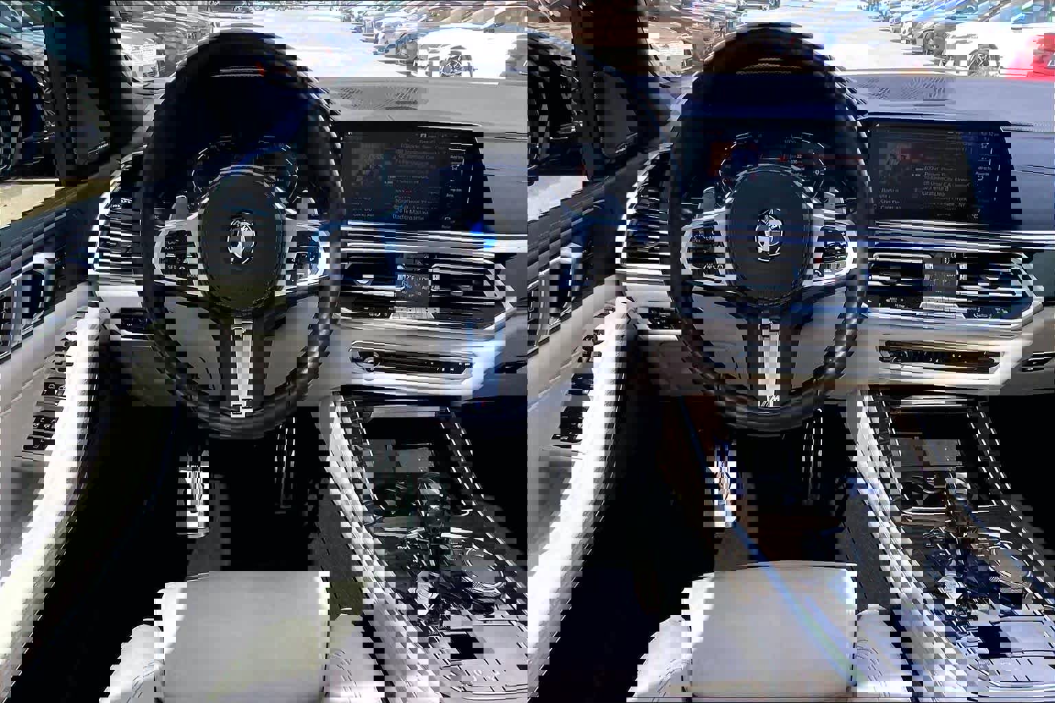 Used 2021 BMW X5 xDrive40i w/ M Sport Package image 5