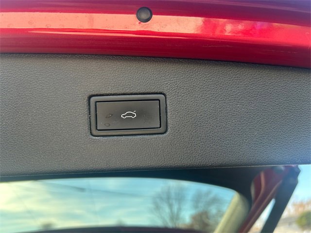 Used 2022 Volkswagen Tiguan SE image 29