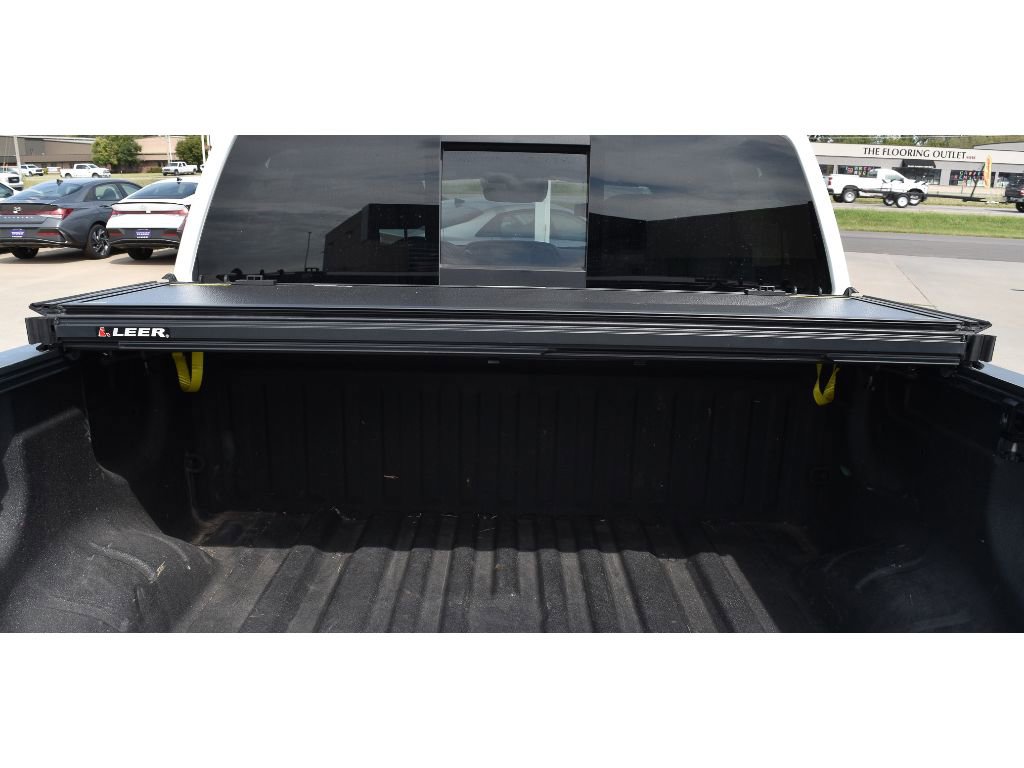 Used 2024 Nissan Titan PRO-4X image 37
