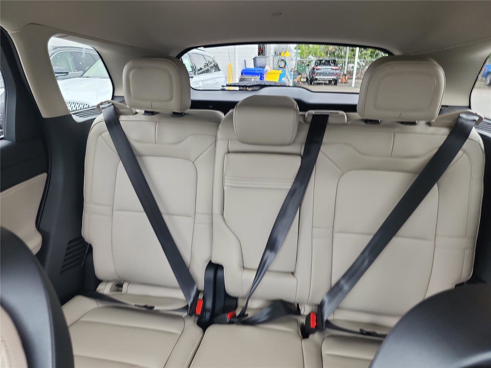 New 2026 Lincoln Corsair Premiere image 15