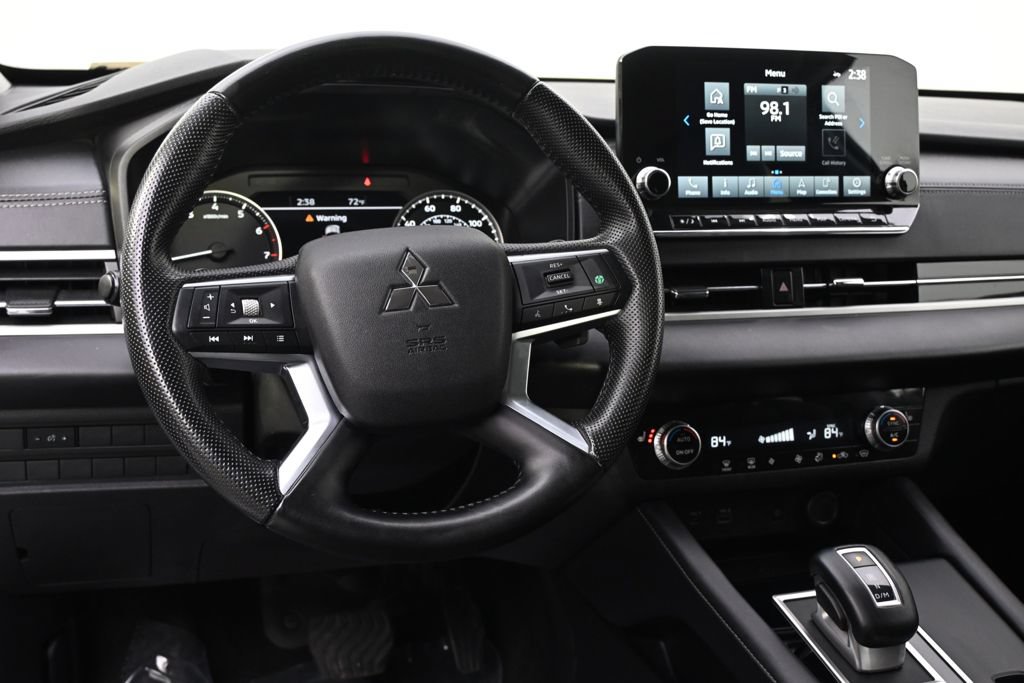 Used 2024 Mitsubishi Outlander SE AWD/4WD image 12