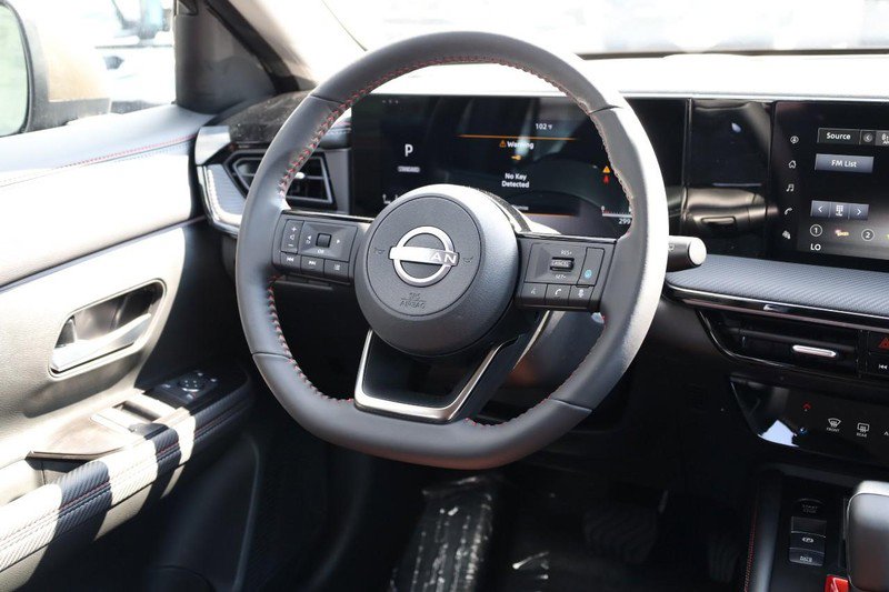 New 2025 Nissan Kicks SR image 23