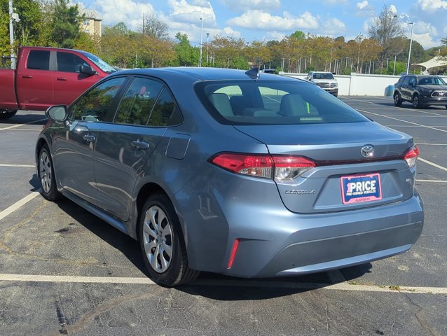 Used 2021 Toyota Corolla LE image 8