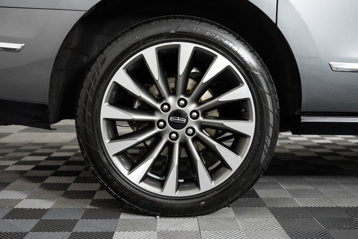 Used 2021 Lincoln Navigator L Reserve AWD/4WD image 39