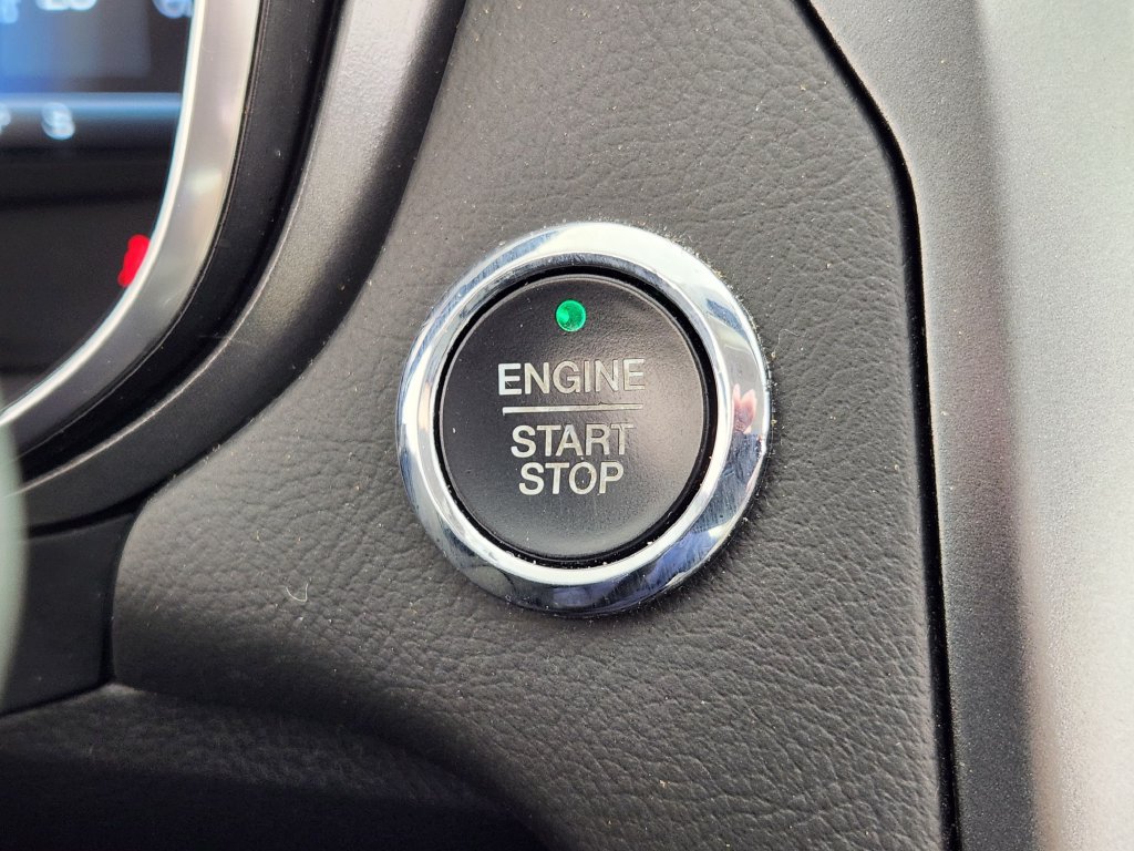 Used 2015 Ford Fusion Titanium FWD image 26