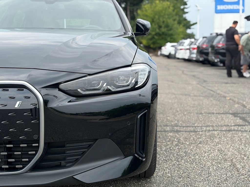 Used 2023 BMW i4 eDrive40 w/ Premium Package RWD image 4