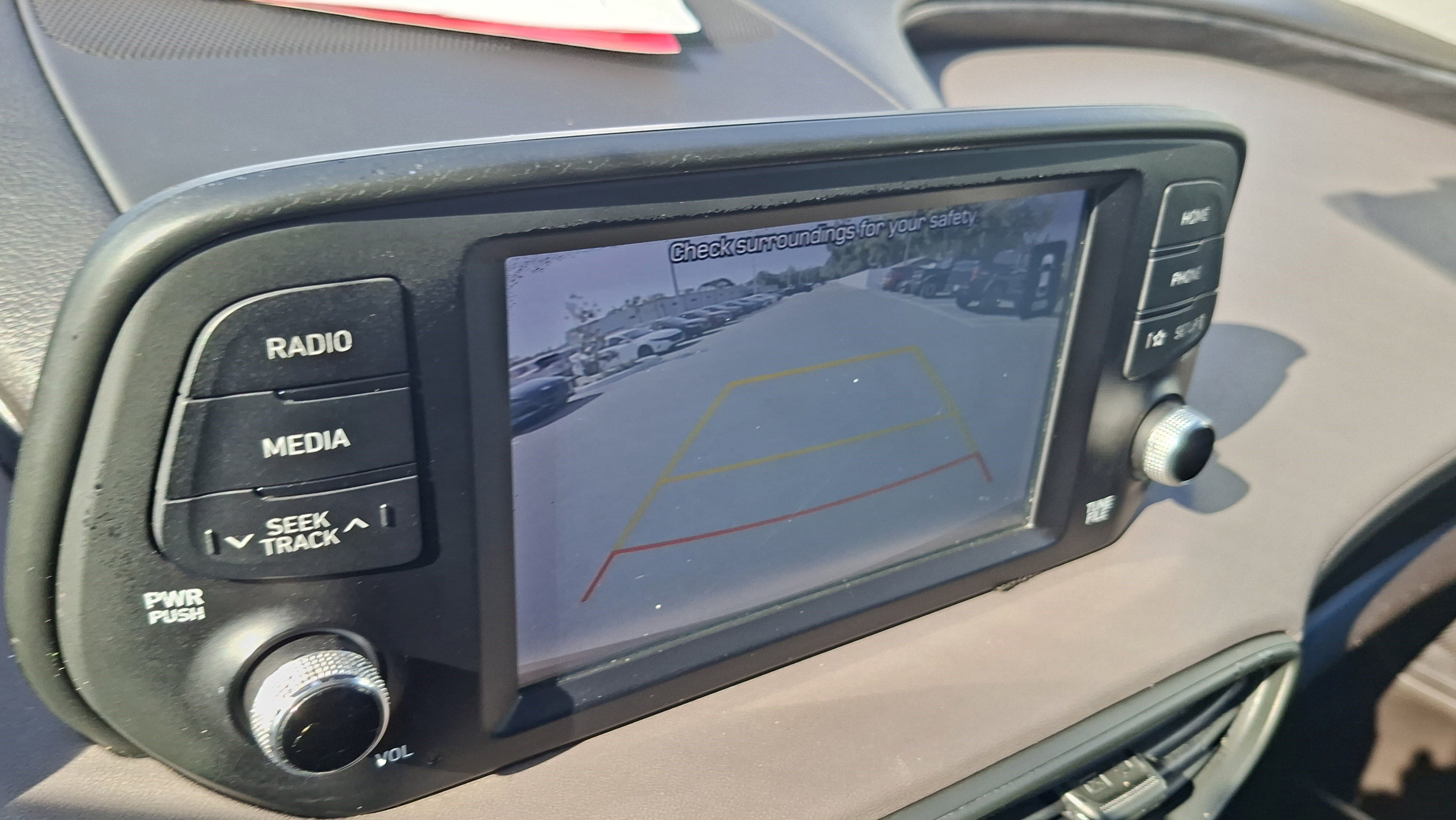 Used 2020 Hyundai Santa Fe SE AWD/4WD image 12