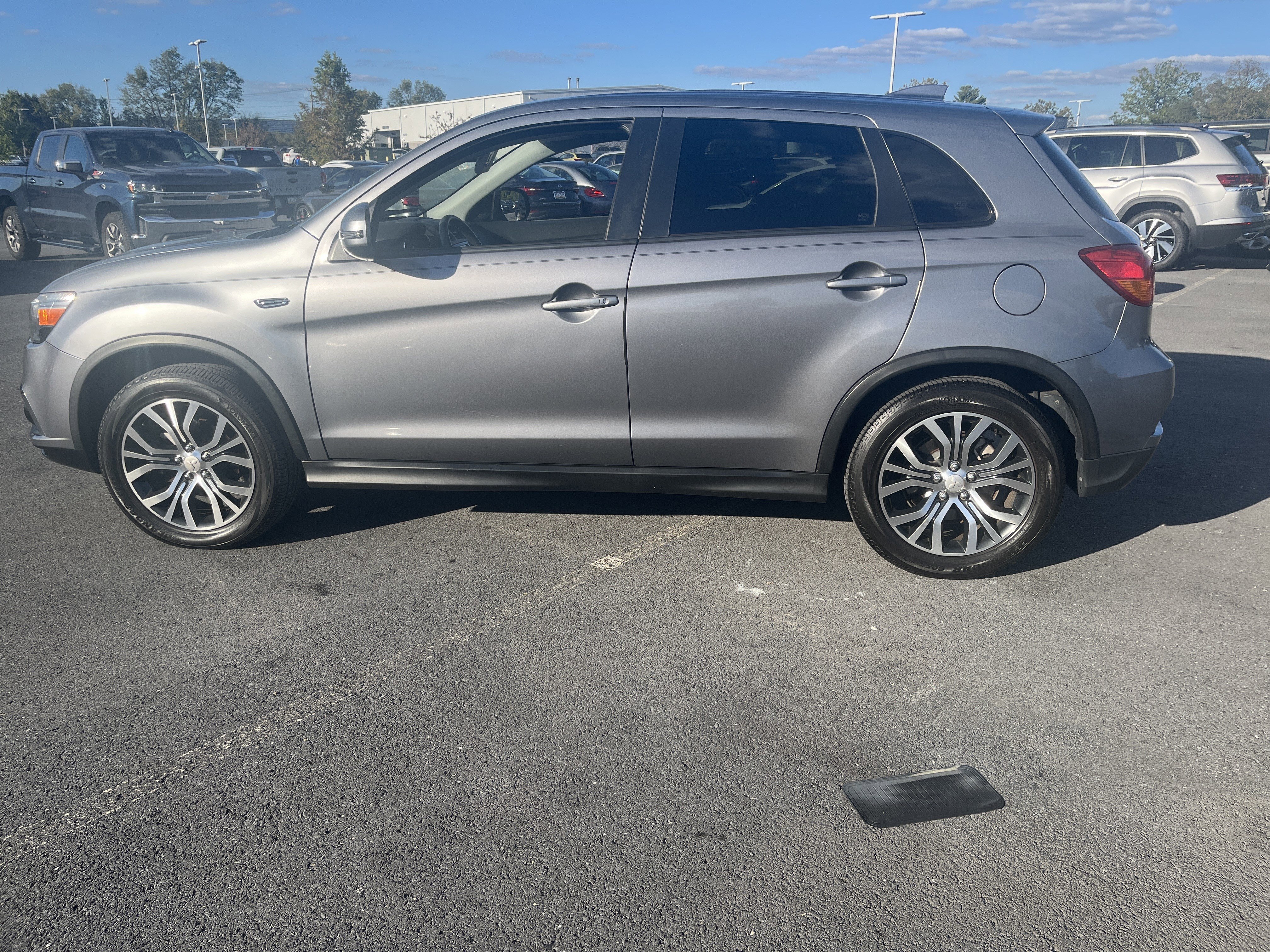 Used 2018 Mitsubishi Outlander Sport ES image 8