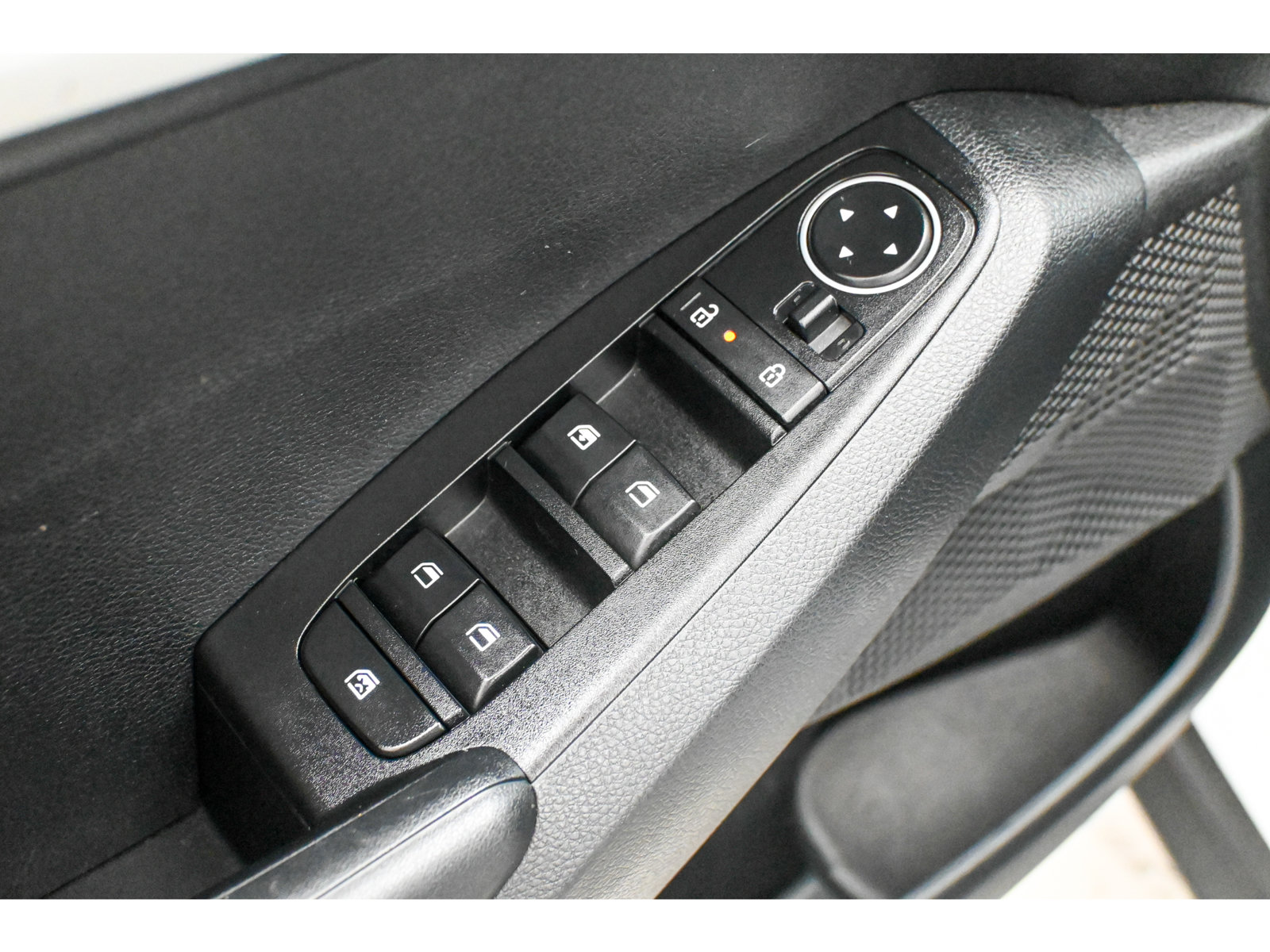 Certified 2025 Kia Seltos LX AWD/4WD image 30