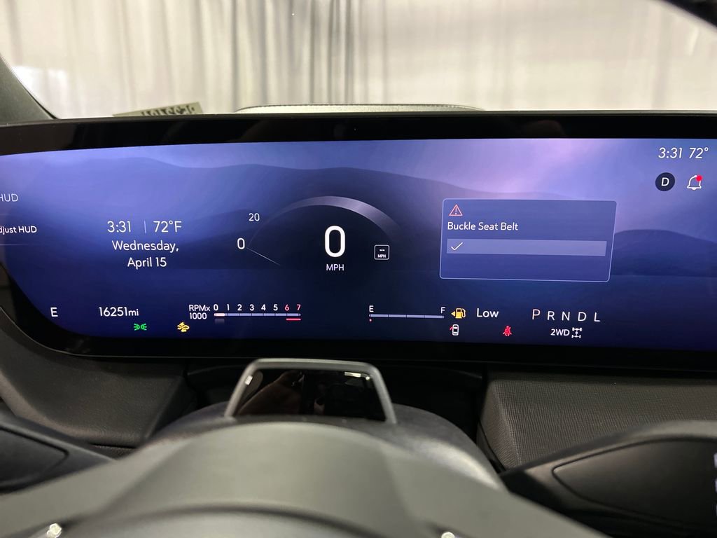 Used 2025 Buick Enclave Avenir w/ Super Cruise Package image 16