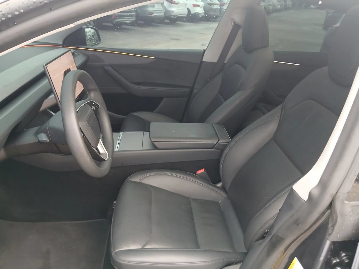 Used 2026 Tesla Model Y Long Range AWD/4WD image 8