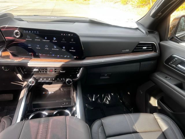 New 2026 Chevrolet Suburban High Country image 25