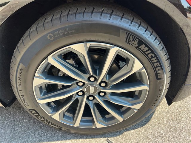 Used 2025 Cadillac Lyriq Sport image 12