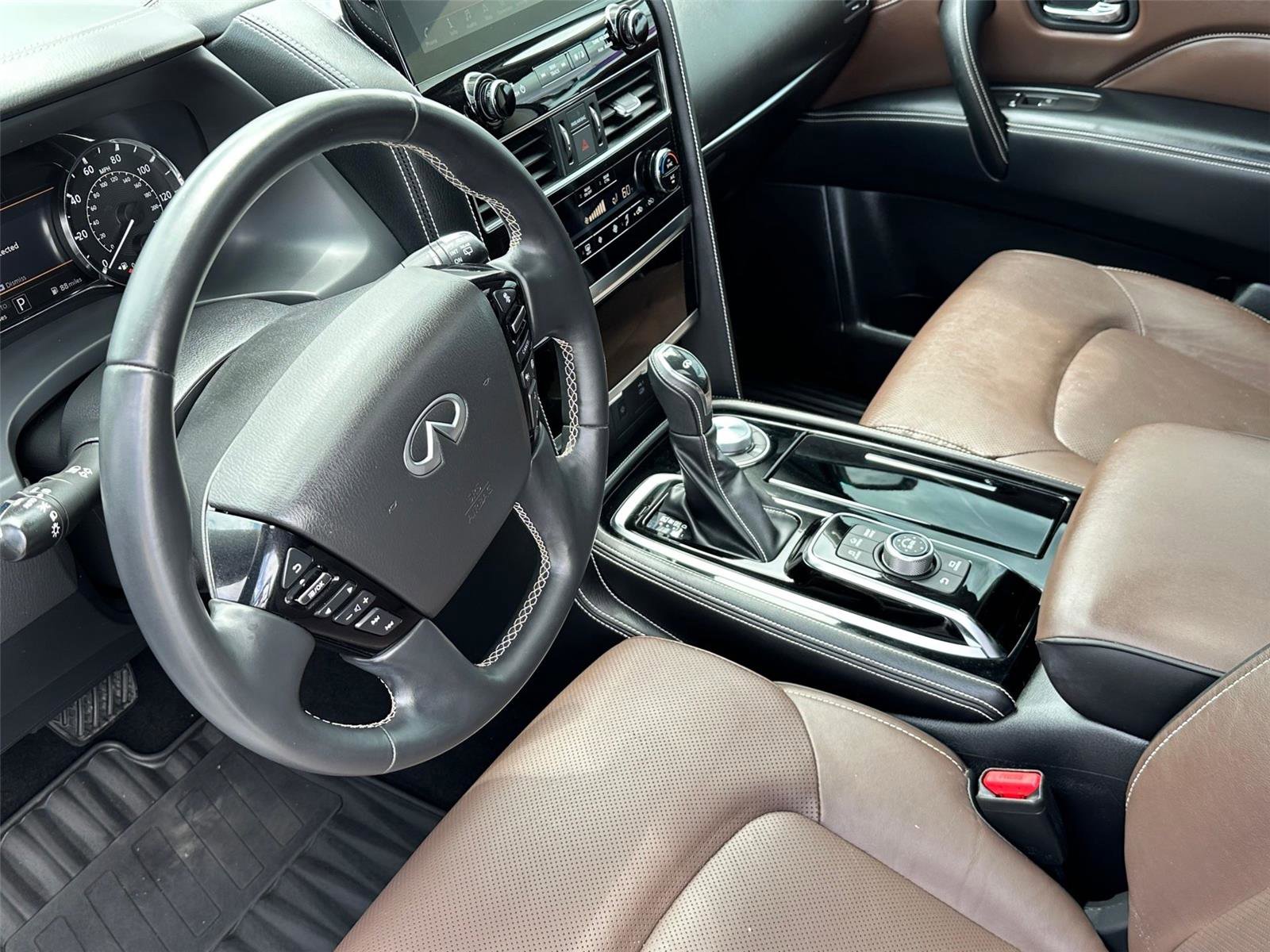 Used 2023 INFINITI QX80 Premium Select w/ Cargo Package AWD/4WD image 7