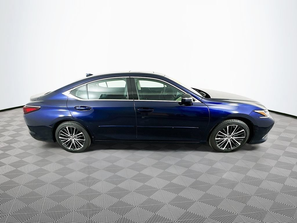 Used 2023 Lexus ES 350 w/ Premium Package FWD image 11