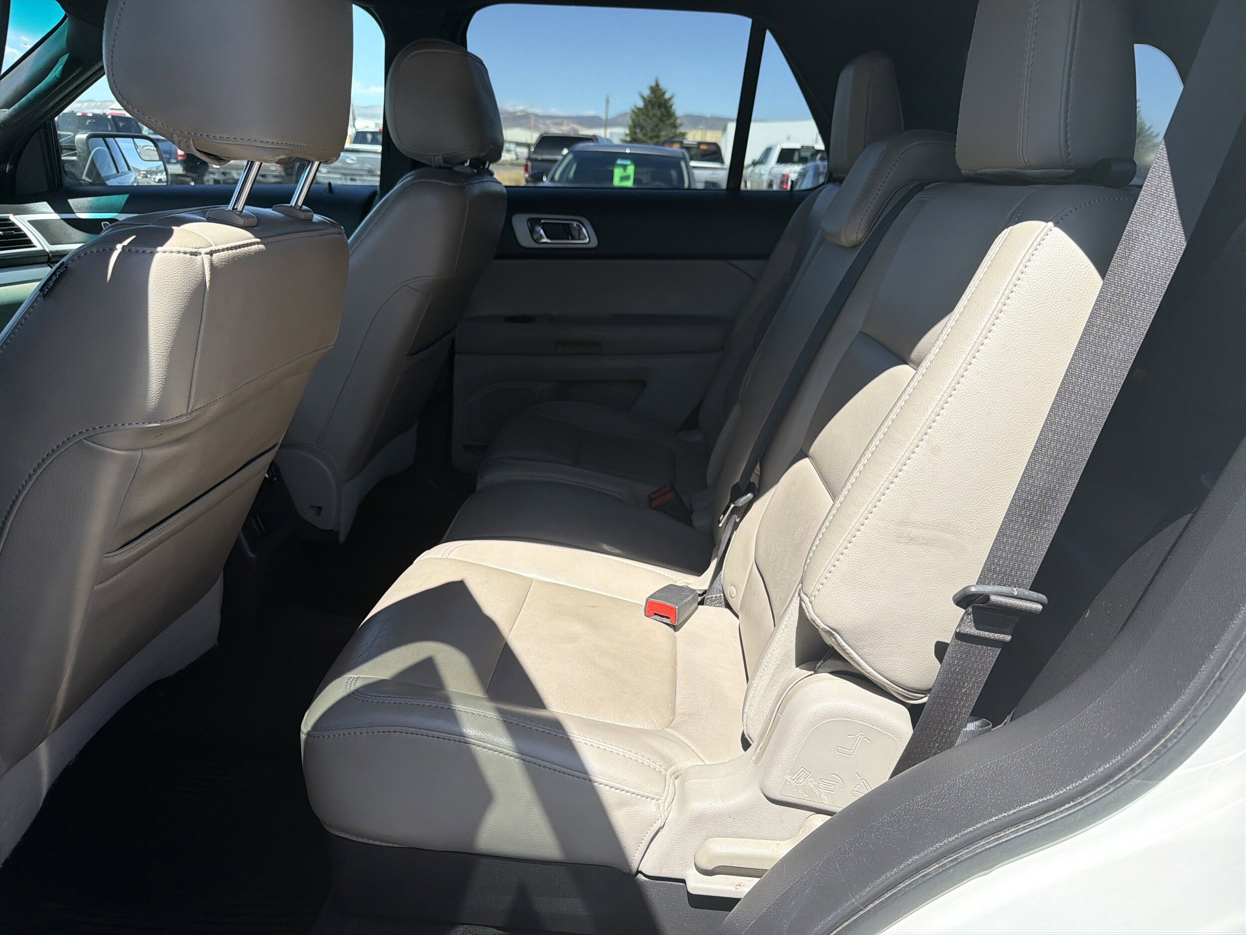 Used 2011 Ford Explorer XLT w/ 202A Rapid Spec Order Code AWD/4WD image 9