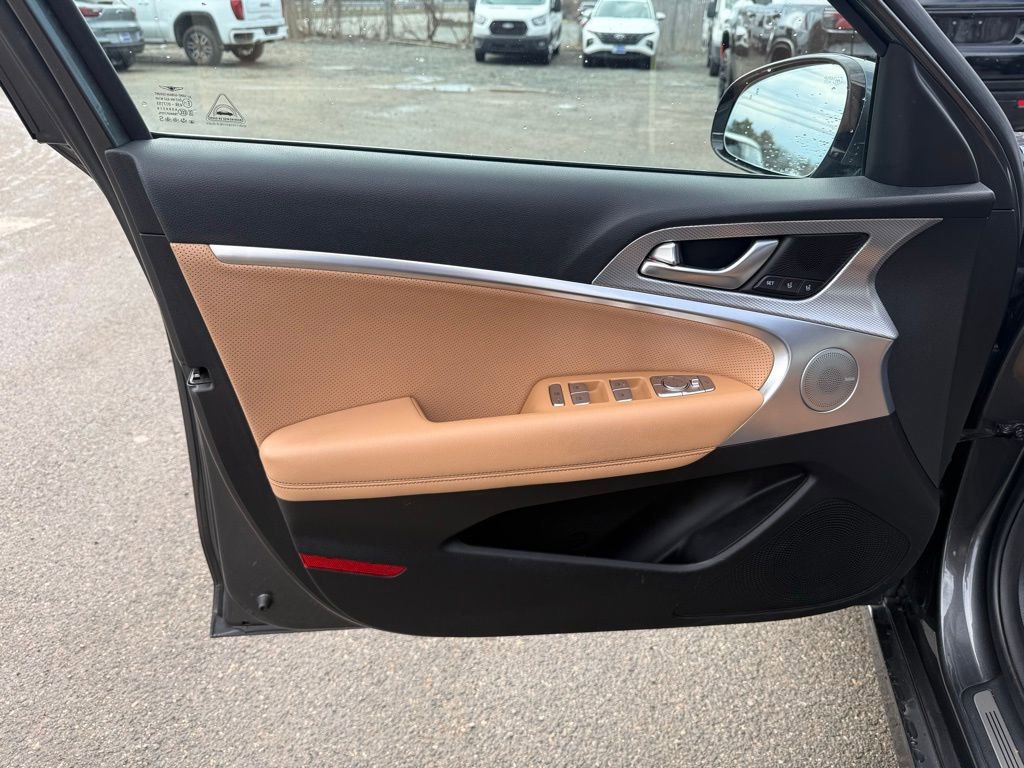 Used 2022 Genesis G70 2.0T w/ Prestige Package image 14