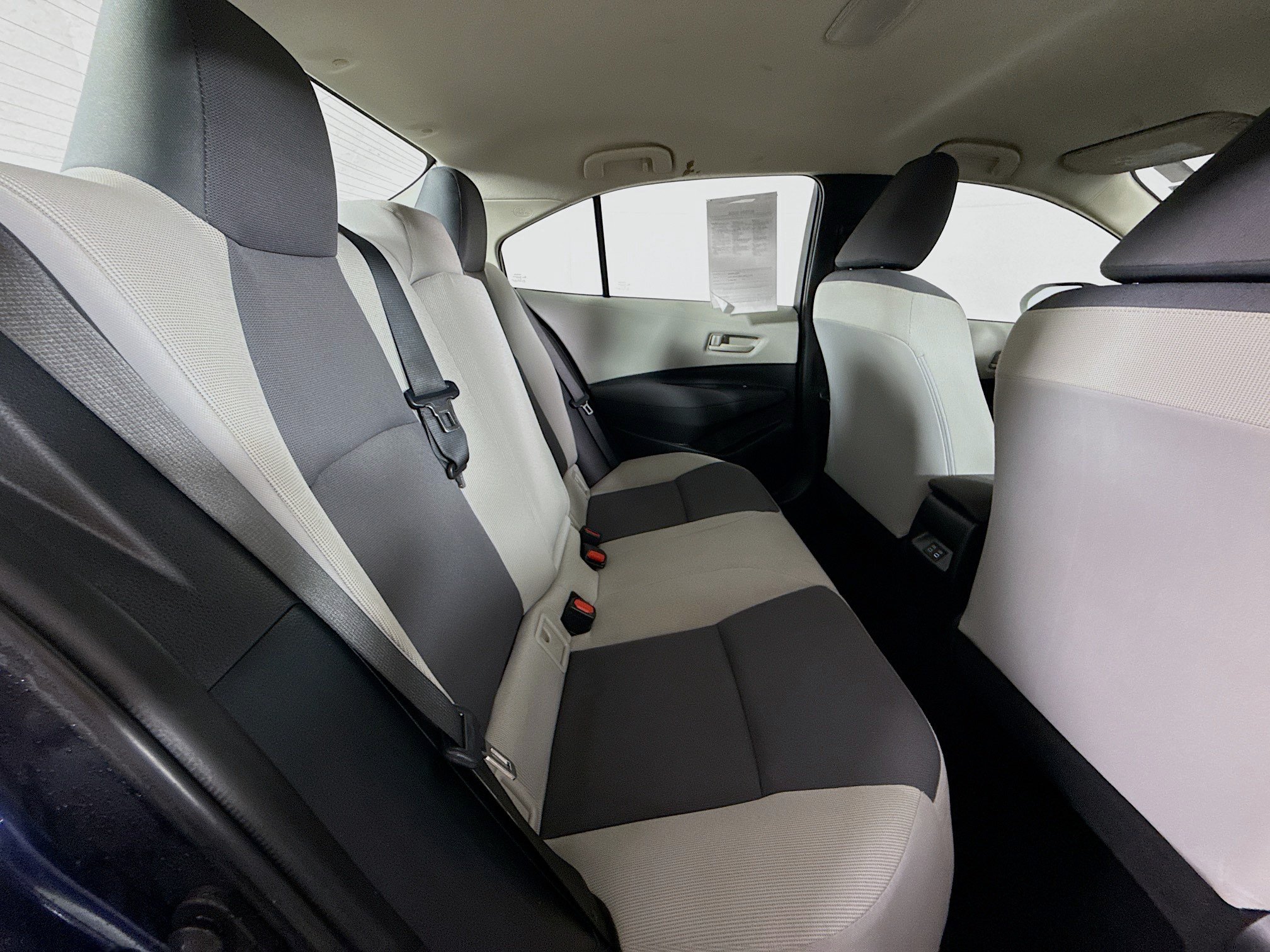 Used 2024 Toyota Corolla LE FWD image 32