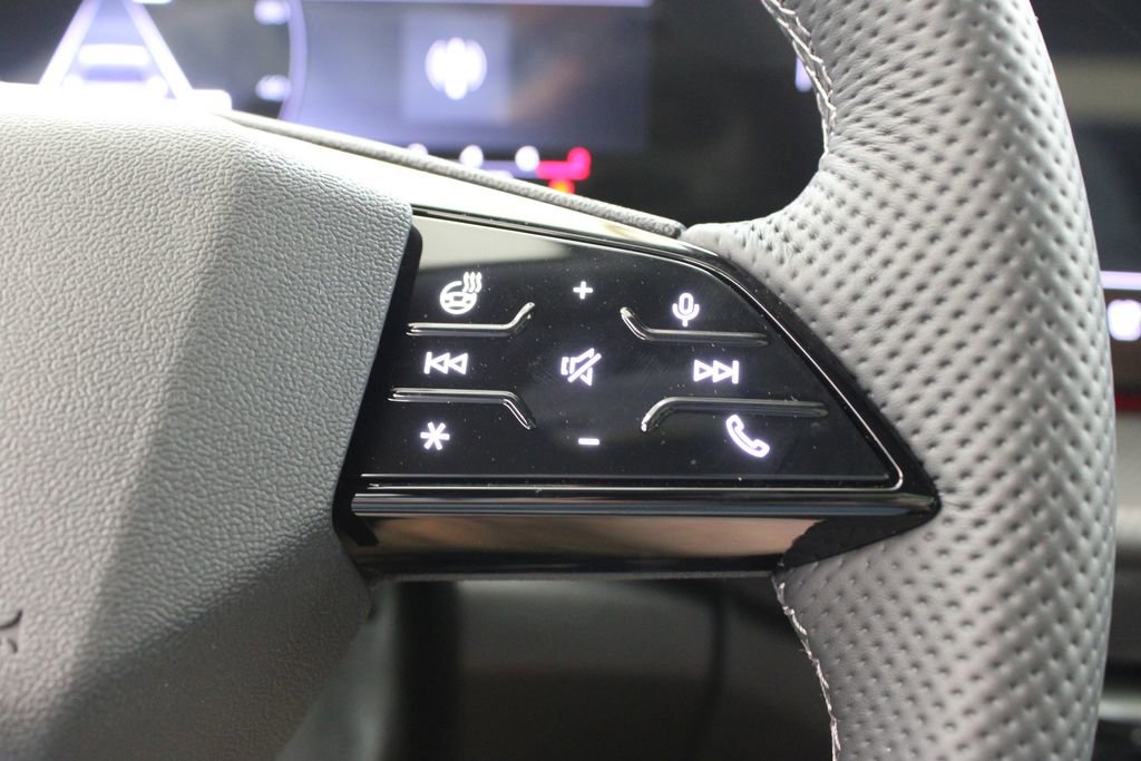 New 2025 Audi SQ5 Prestige image 27