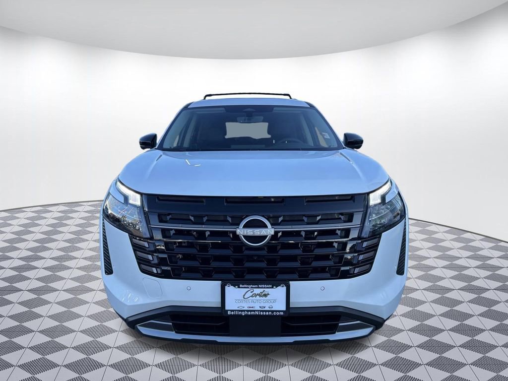 New 2026 Nissan Pathfinder SL image 2