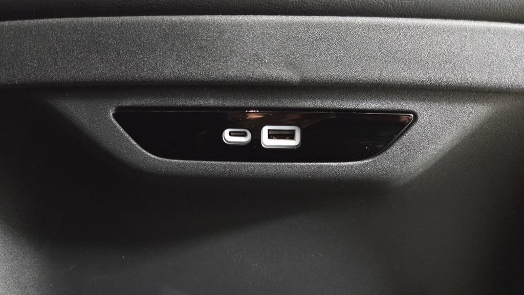 New 2025 Chrysler Pacifica Select w/ Fav Edition Package FWD image 34