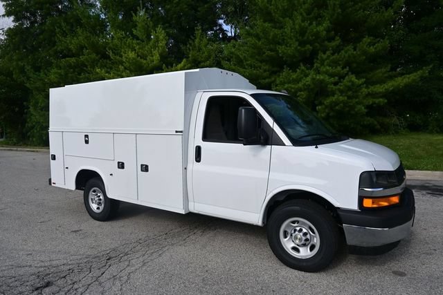 New 2026 Chevrolet Express 3500 w/ Power Convenience Package