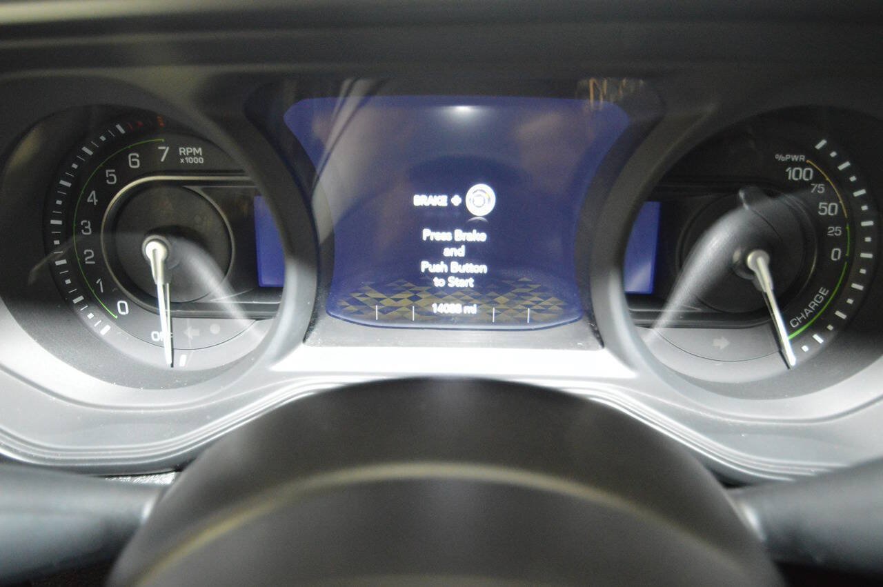 Used 2024 Jeep Wrangler Unlimited w/ Convenience Group AWD/4WD image 33