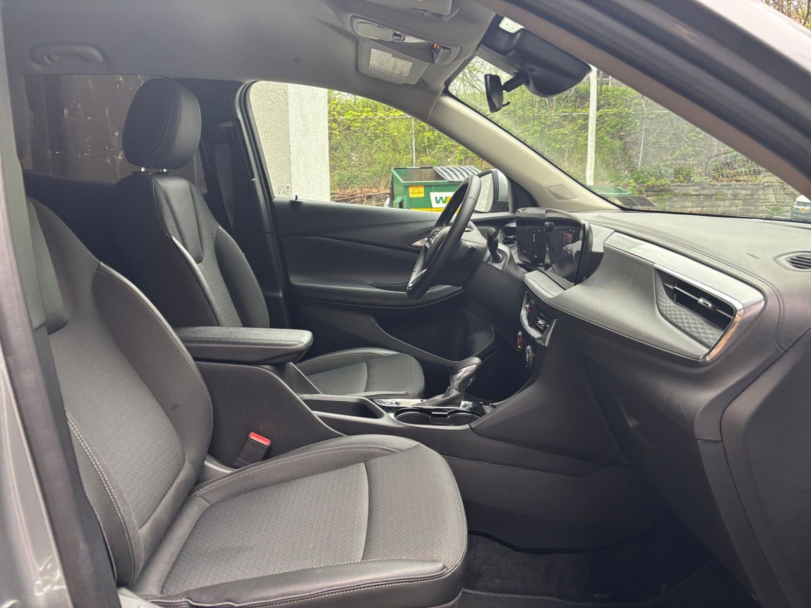 Used 2025 Buick Encore GX Preferred FWD image 27