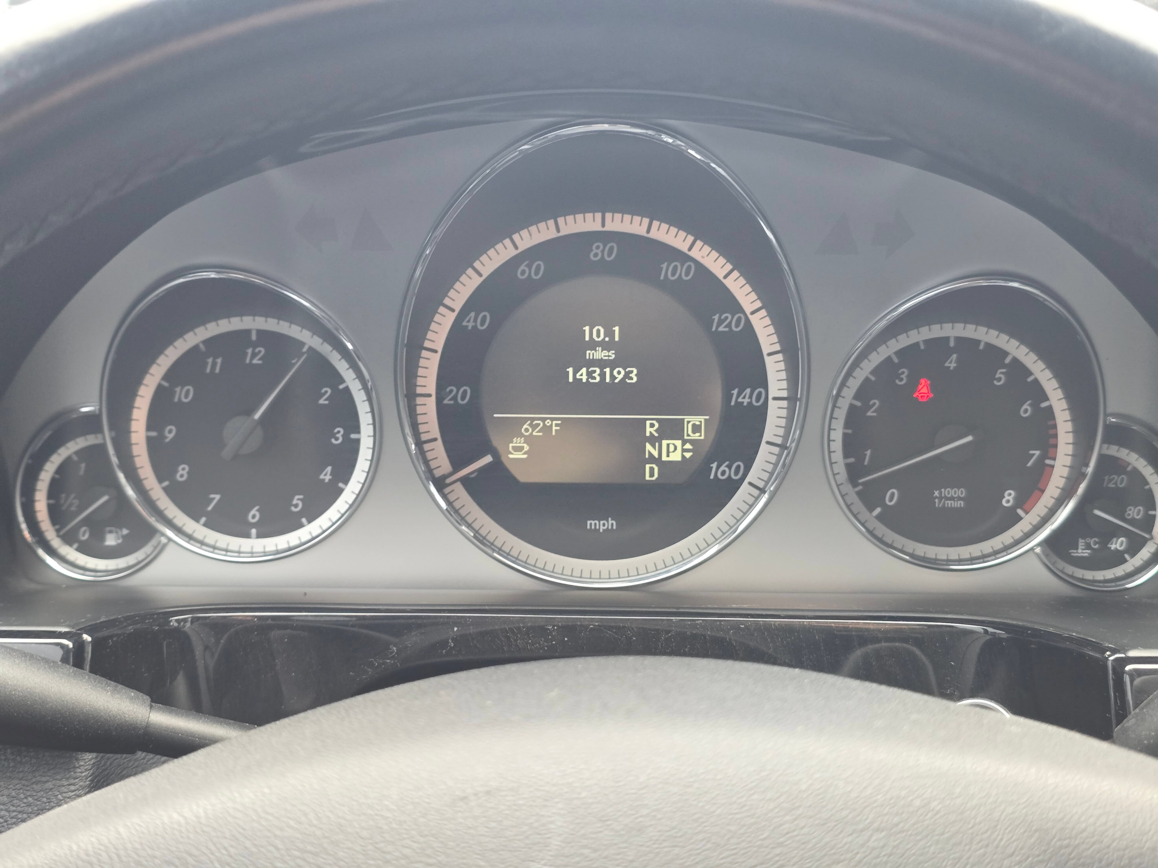 Used 2010 Mercedes-Benz E 350 4MATIC Sedan image 25