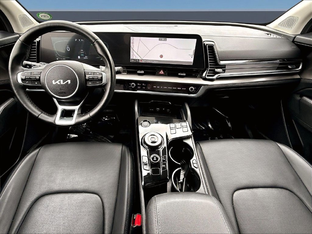 Used 2023 Kia Sportage EX AWD/4WD image 9