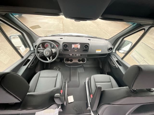 New 2024 Mercedes-Benz Sprinter 2500 w/ Acoustic Package image 12
